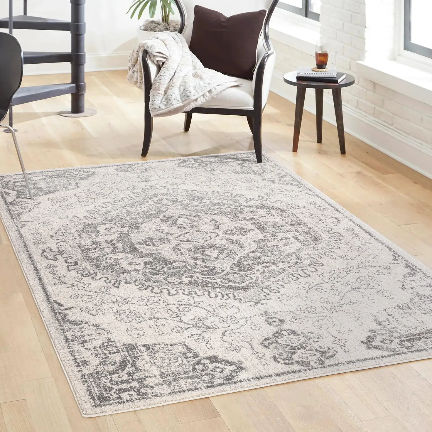 Moderni Ivory Medallion Luxury Rug | WVH®
