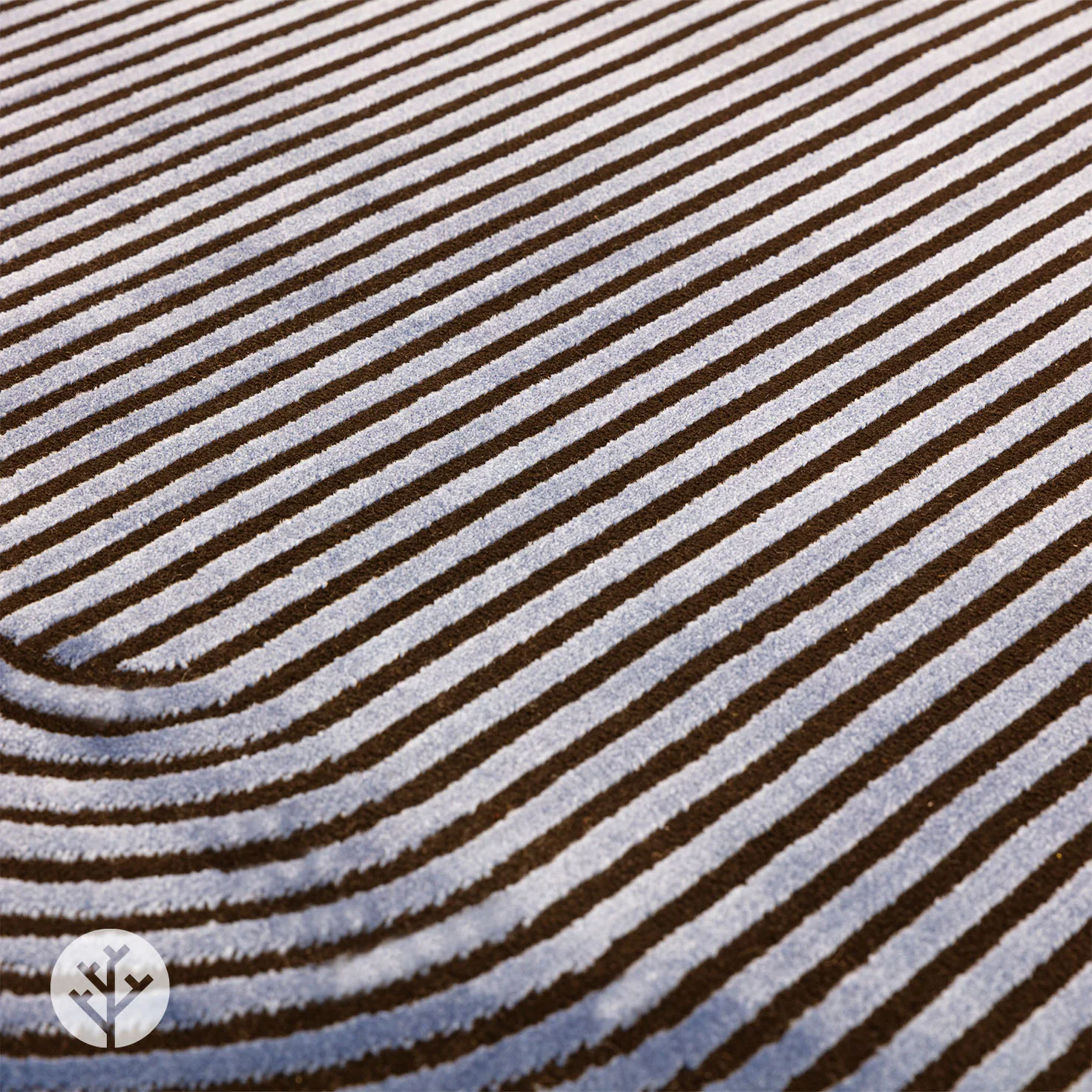 Urban Shape Black and Navy Luxury Rug | WVH® - Image 3