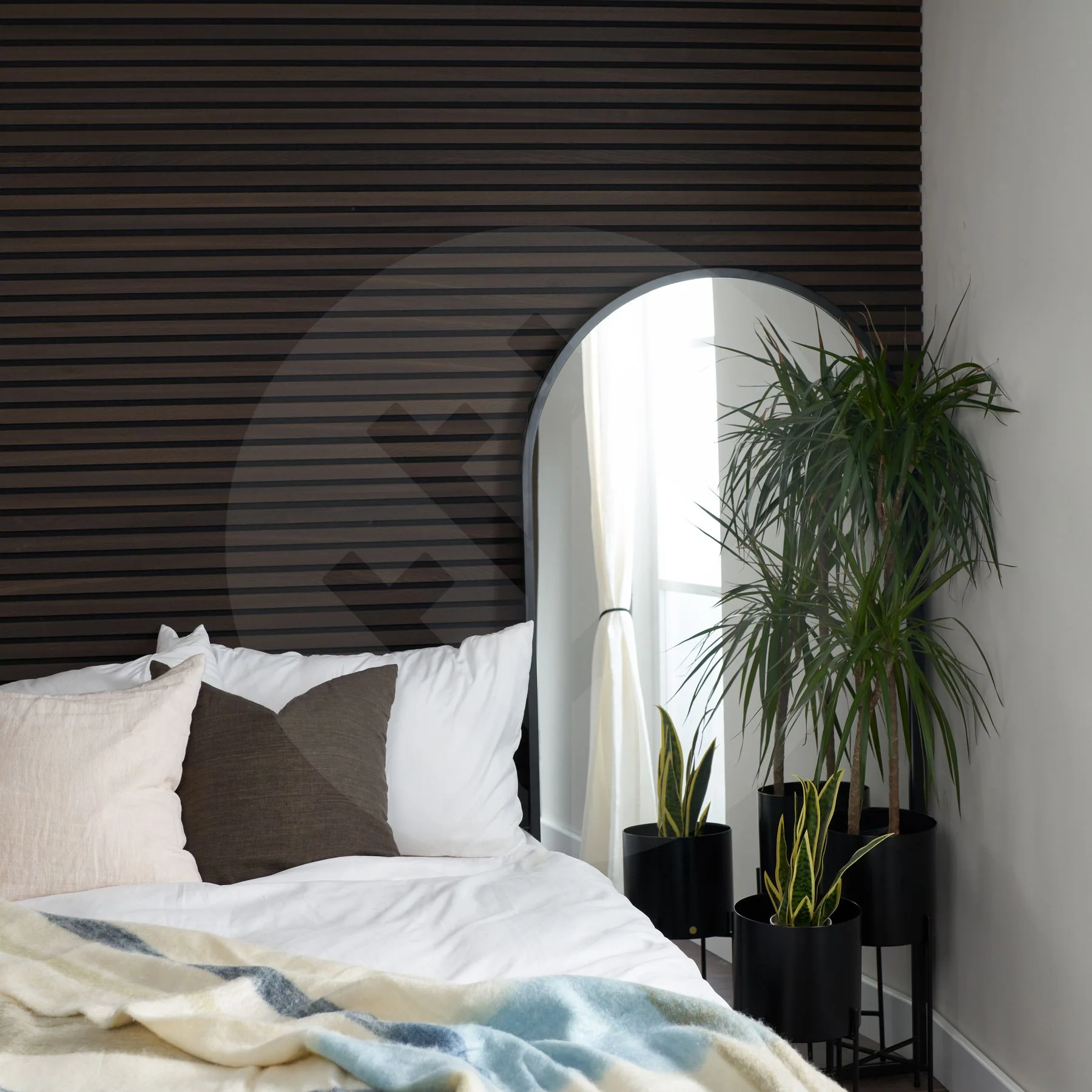 WVH® | The Arch | Metal Frame Leaner and Wall-Mountable Mirrors - Image 14
