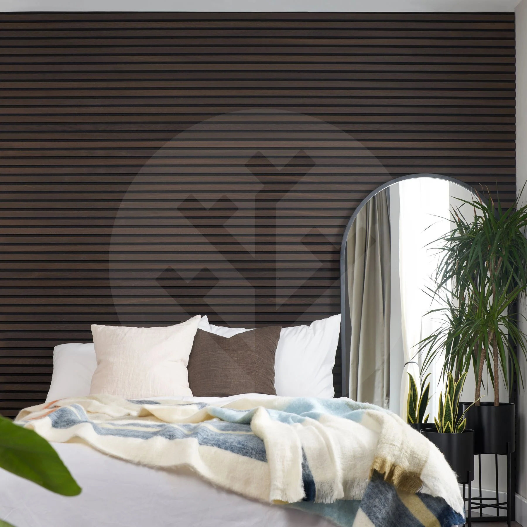 WVH® | The Arch | Metal Frame Leaner and Wall-Mountable Mirrors - Image 16